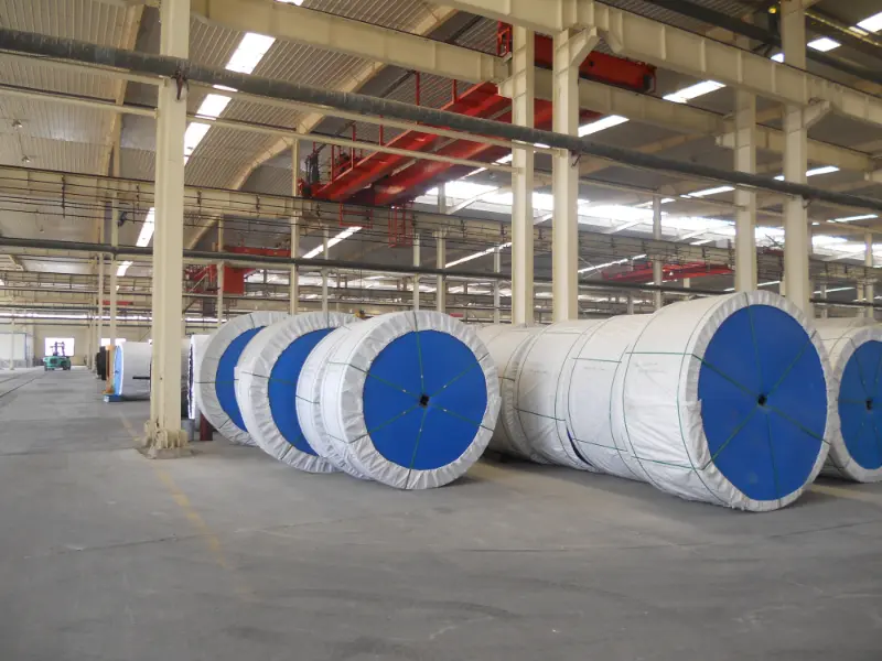 Que sont les bandes transporteuses industrielles ?